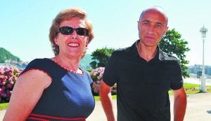 Optimistas. Ana García y Alberto Meiro, sonrientes tras dar sus testimonios. ::
UNANUE