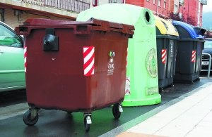 Orgánicos. El quinto contenedor se utiliza con llave y está destinado para residuos orgánicos. ::                             AMAXKAR