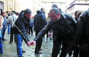 Popular. Todo el que quiso pudo beber ayer sidra.