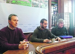 Juan Carlos Martinez, Oinatz Mitxelena eta Juan Mari Unanue.