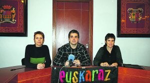 Información. Miembros del Gobierno Municipal, en la rueda de prensa en el Ayuntamiento. ::
LIMIA