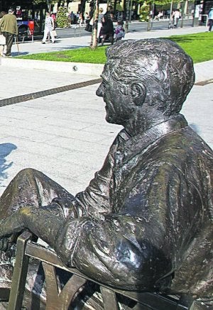 Escultura de Luis Mariano.