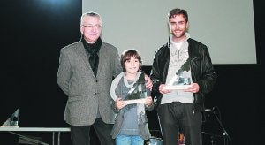Fernando San Martín, Unai Madurga y Josu Ortiz, en la entrega de premios celebrada ayer. ::
F. PORTU