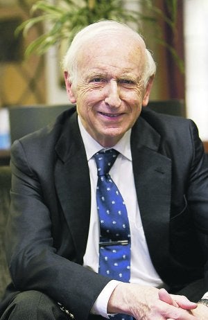 Leopoldo Abadía habla sobre la economía para todos los públicos.