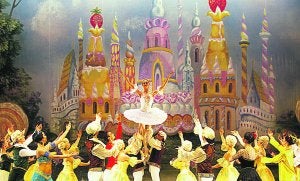El clásico del ballet 'El Cascanueces' se representa hoy en el Amaia
