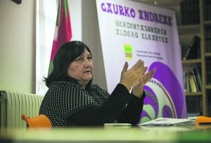 Maritxu San Pedro concretó el programa organizado con motivo del 8 de marzo. ::                             F. DE LA HERA