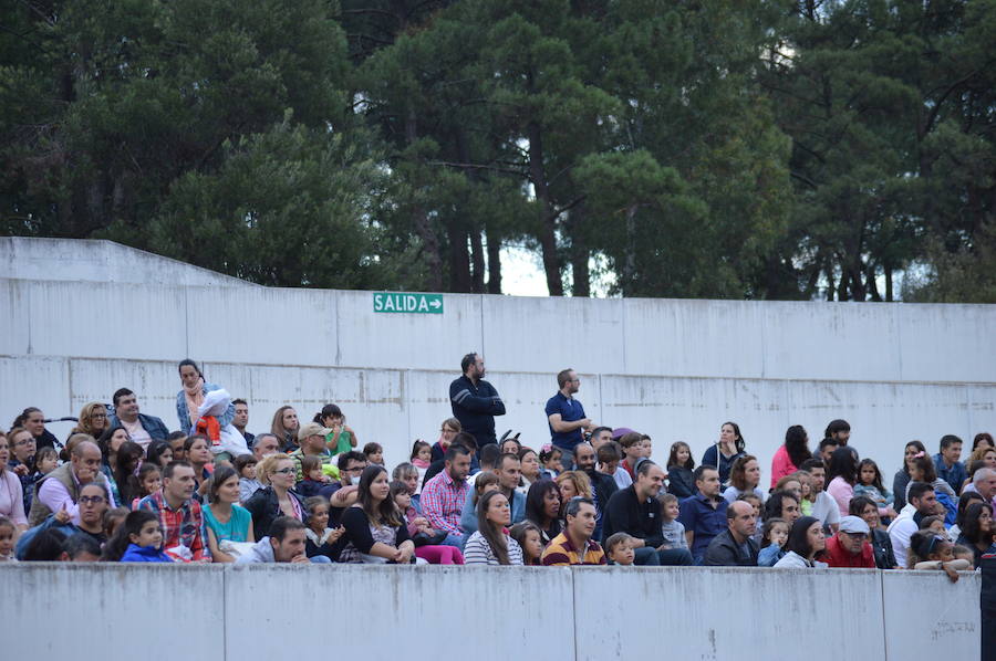 El show de Clan en La Encina
