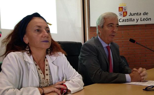 Ana Lucía Martínez y José Antonio Visedo, durante el acto.