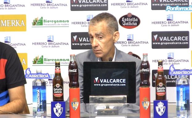 Imagen de Carlos Terrazas, entrenador de la Ponferradina.