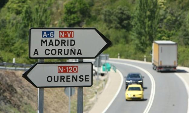 La carretera N-120 comunica en la actualidad Ponferrada con Orense.