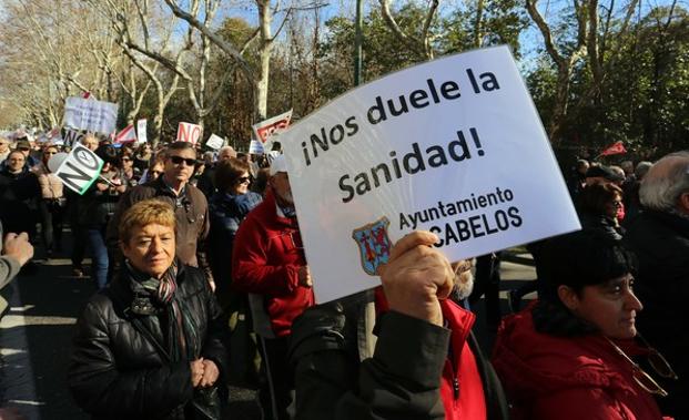 Representantes de la Plataforma en Defensa de la Sanidad Pública del Bierzo y Laciana, en la manifestación de Valladolid.
