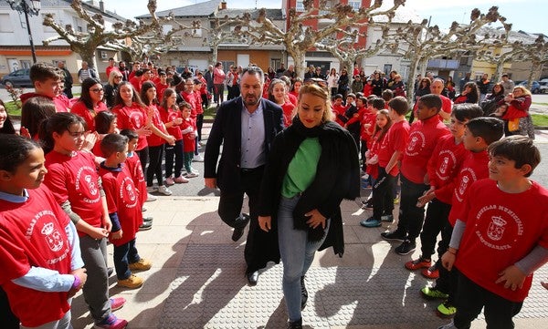 Fotos: Recepción del Ayuntamiento de Camponaraya a Lydia Valentín