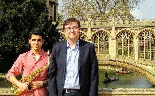 Cambridge Duo actuará el jueves 9 de agosto.