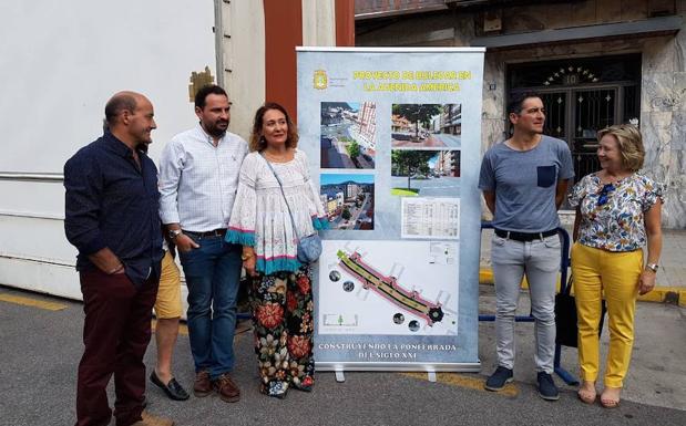 La alcaldesa de Ponferrada y el concejal de Obras, durante la presentación del proyecto.