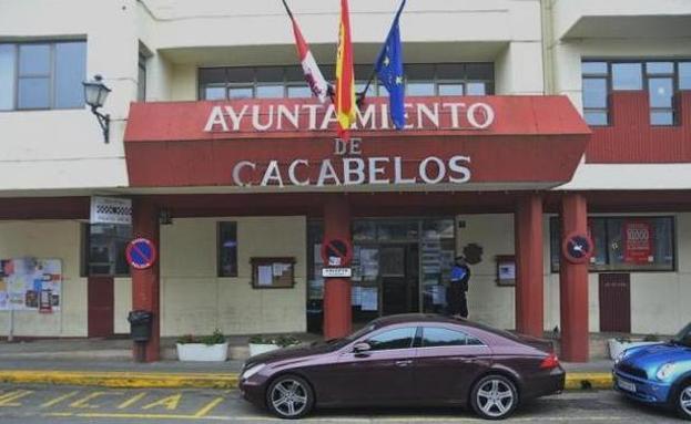 Ayuntamiento de Cacabelos.