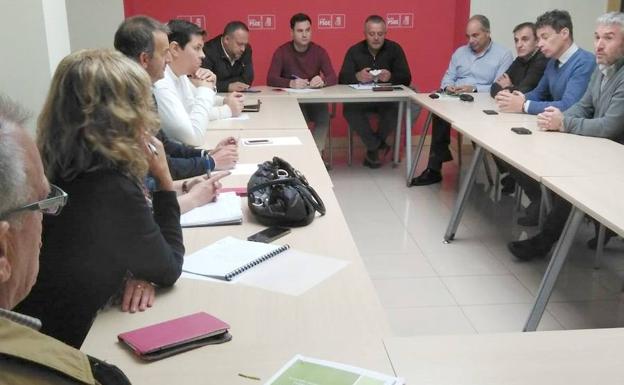 Reunión en la sede del PSOE.