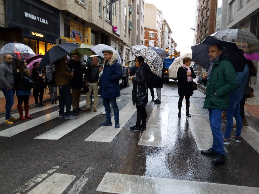 Fotos: Protesta de los comerciantes de la calle Camino de Santiago de Ponferrada