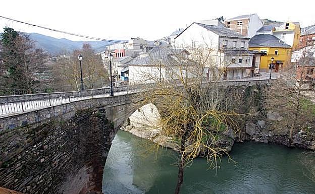 Puente de Domingo Flórez.