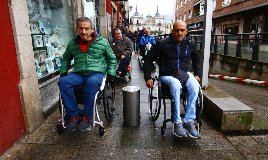 Fotos: Paseo en silla de ruedas de AMBI