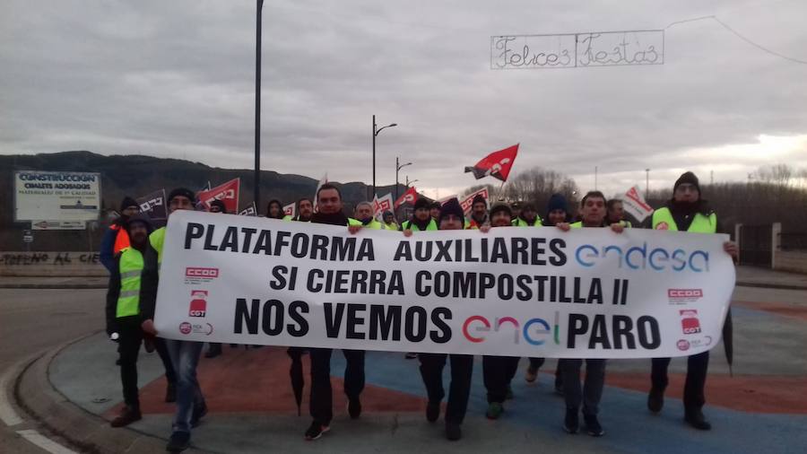 Fotos: Marcha a pie de las auxiliares de Endesa en Compostilla