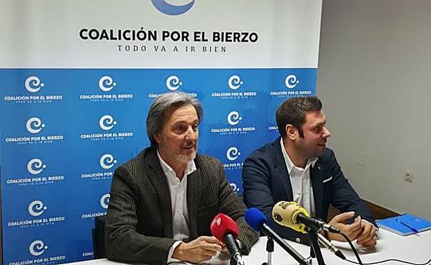 Pedro Muñoz (izquierda) e Iván Alonso, en una comparecencia