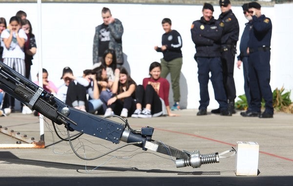 Fotos: Presentación en el IES Gil y Carrasco de Ponferrada del plan director para la convivencia y mejora de la seguridad en los centros educativos