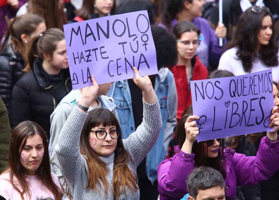 Fotos: Manifestación del 8-M en Ponferrada