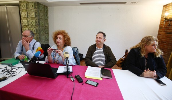 Fotos: López Placer culpa a la gestora provincial de la retirada de la lista de Vox en Ponferrada