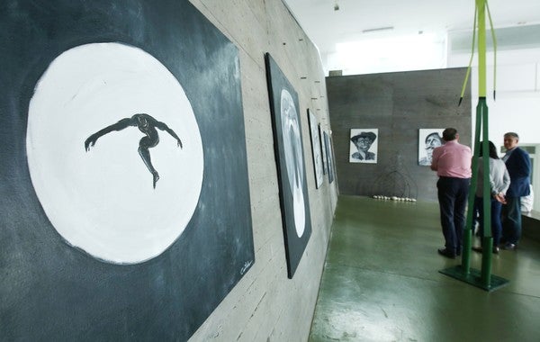 Fotos: Exposición de Santiago Castelao en la Uned de Ponferrada