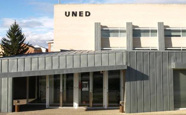 Edificio de la Uned en Ponferrada.