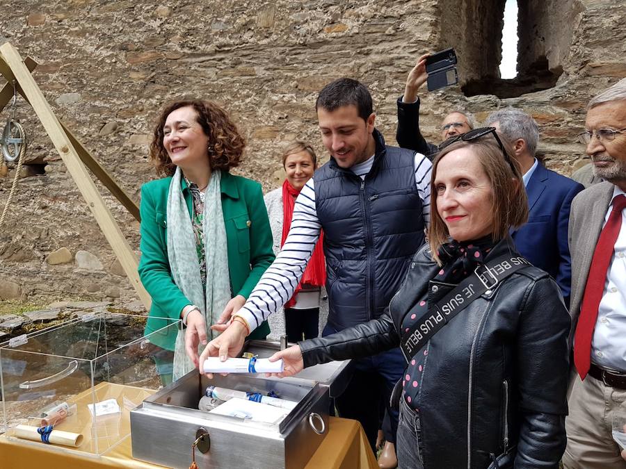 Fotos: Ponferrada inicia con la cápsula del tiempo la rehabilitación del Castillo Viejo