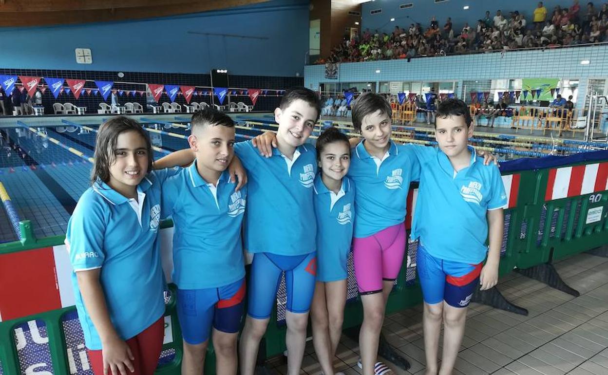 Algunos de los nadadores del Club Natación Bierzo Ponferrada.