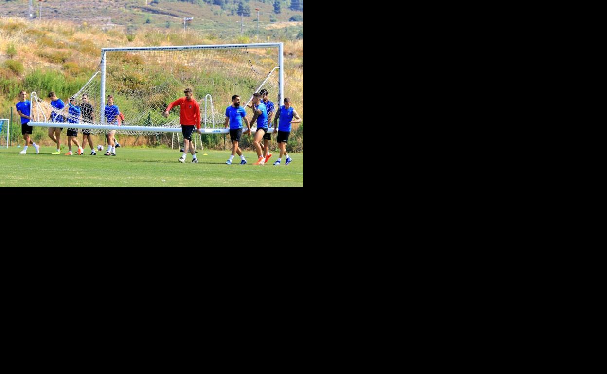 Uno de los entrenamientos de la Ponferradina.