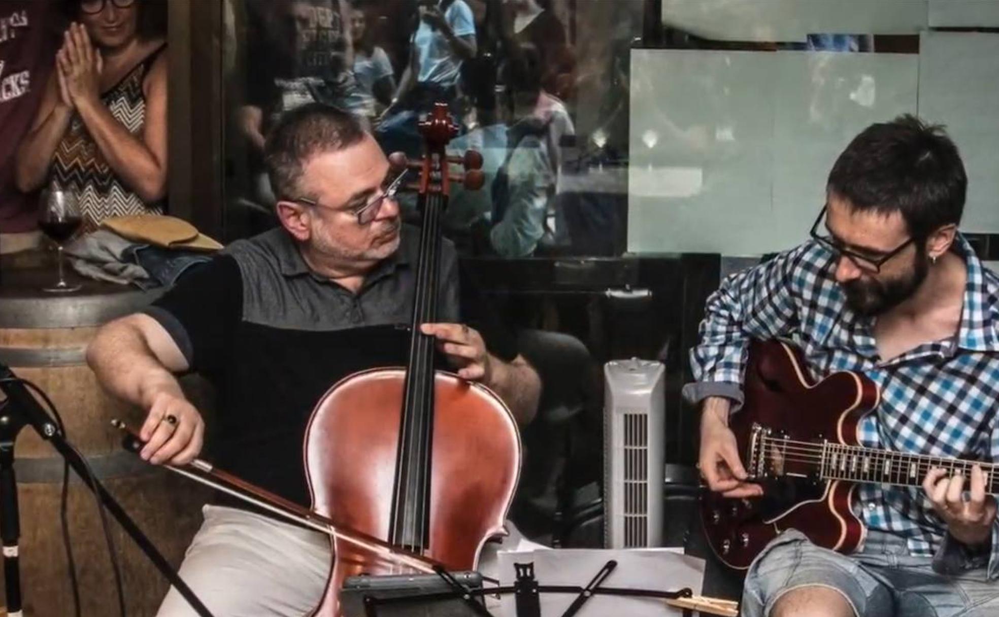 Ilya Levitin y Gio Yáñez en uno de sus conciertos.