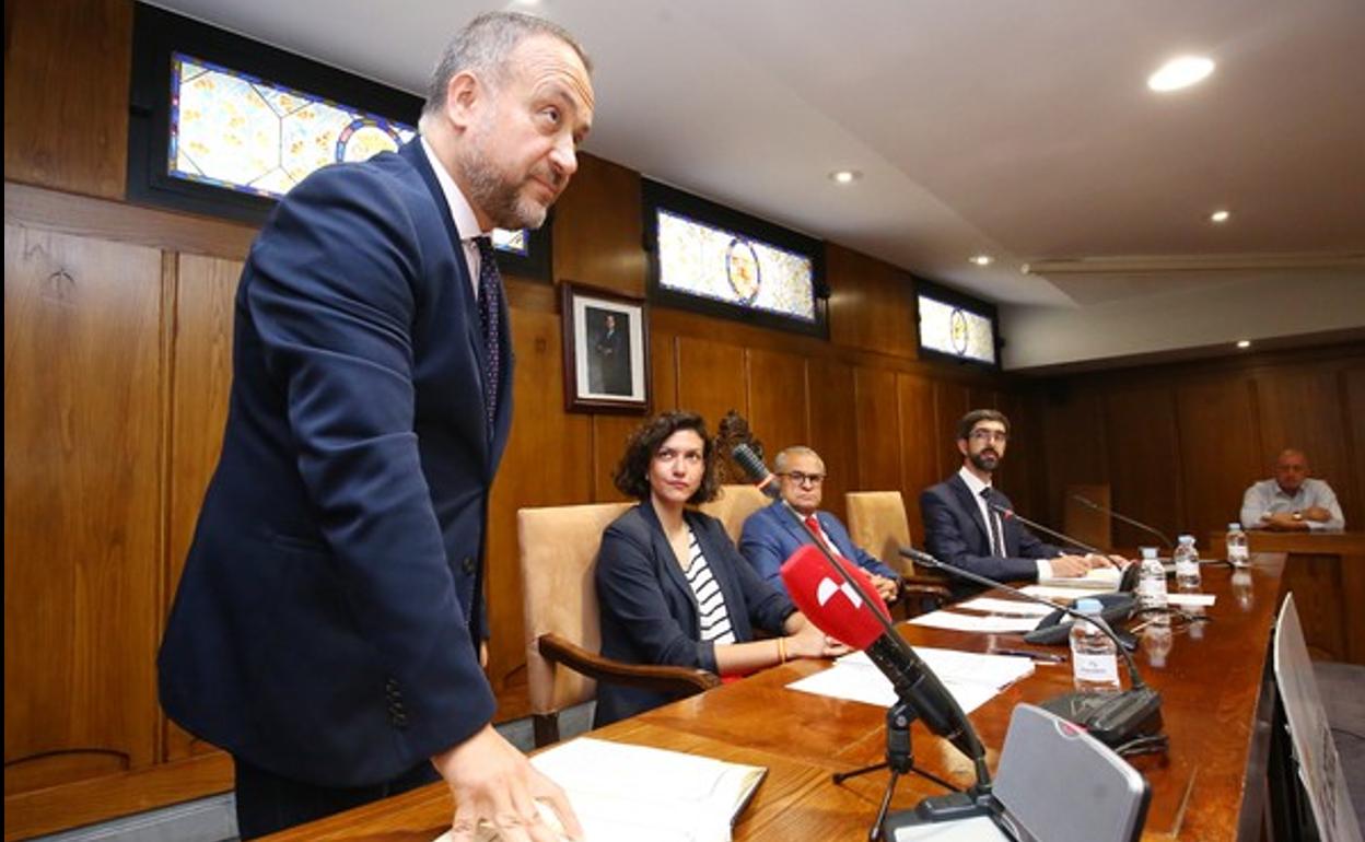 Courel, este jueves durante el pleno de constitución del Consejo Comarcal del Bierzo. 