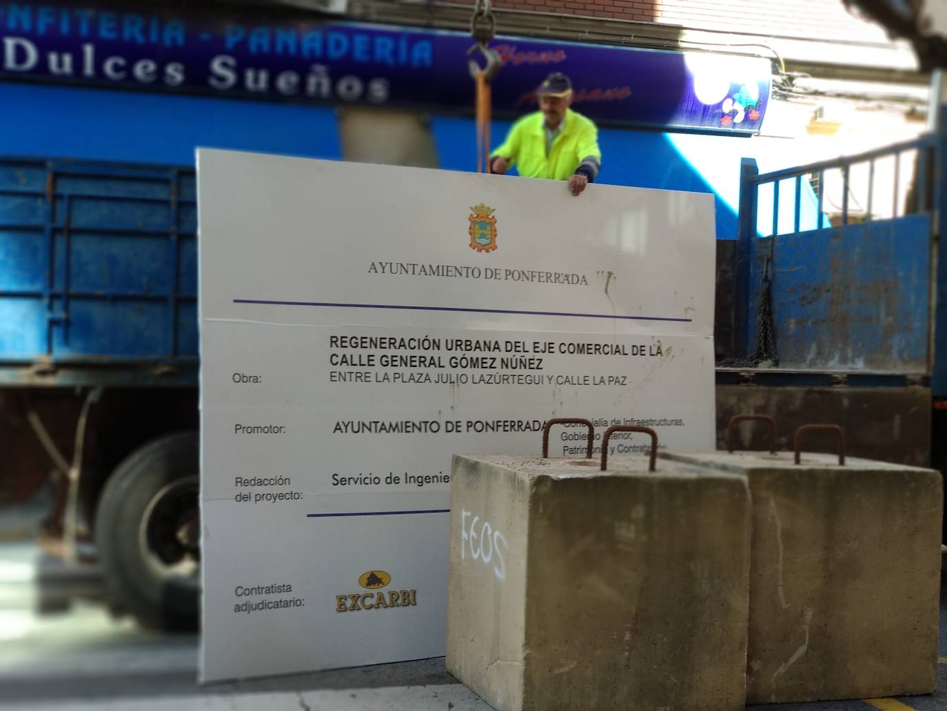 Fotos: Comienzan las obras de remodelación de la calle Gómez Núñez de Ponferrada