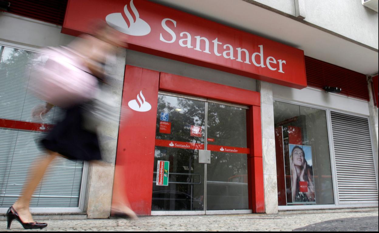 Imagen de una sucursal del Banco de Santander.