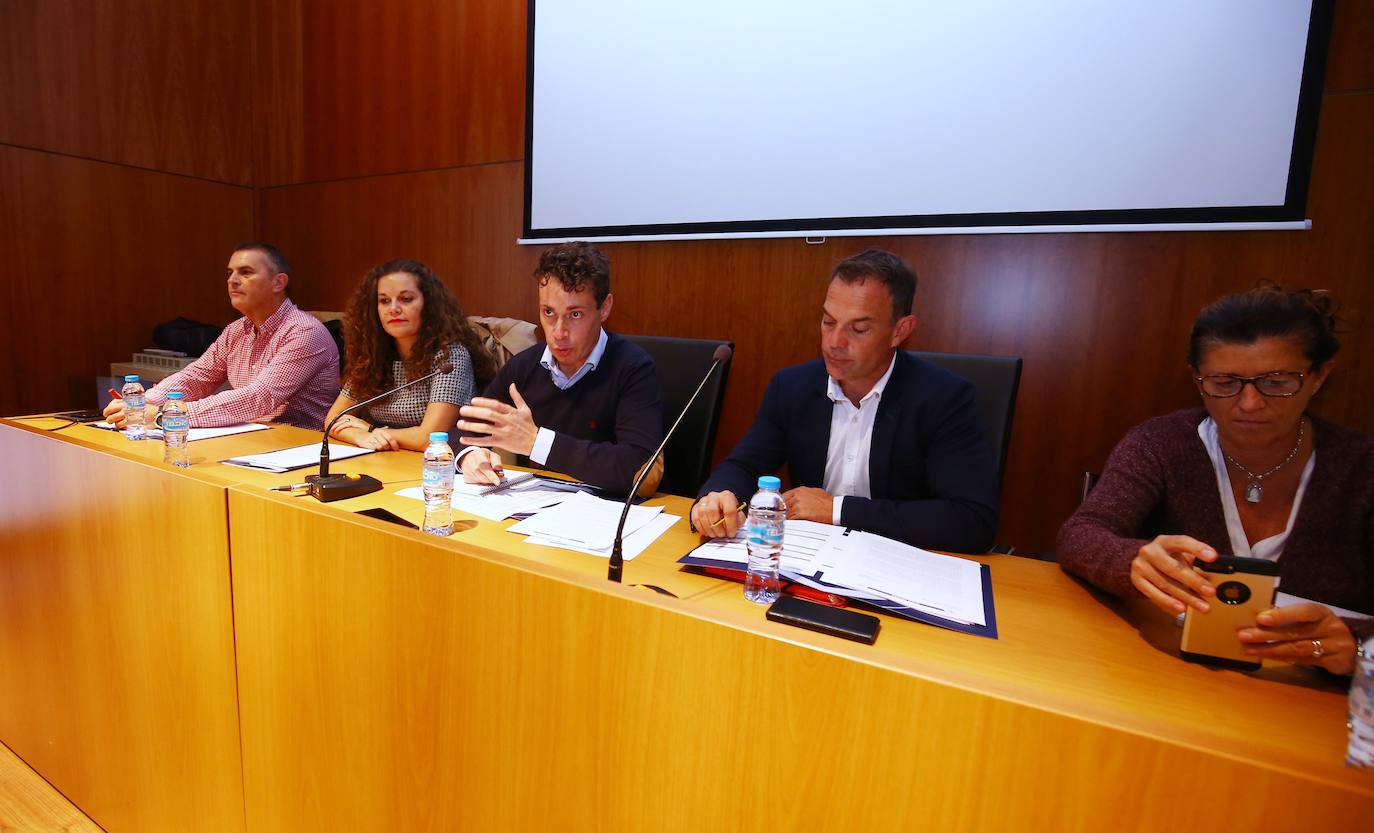 Fotos: Reunión de Acom en Bembibre