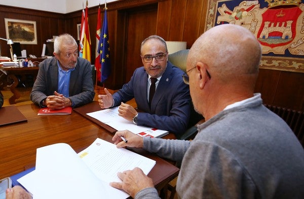 Fotos: Comisión de seguimiento del convenio de colaboración entre Ciuden y Ponferrada