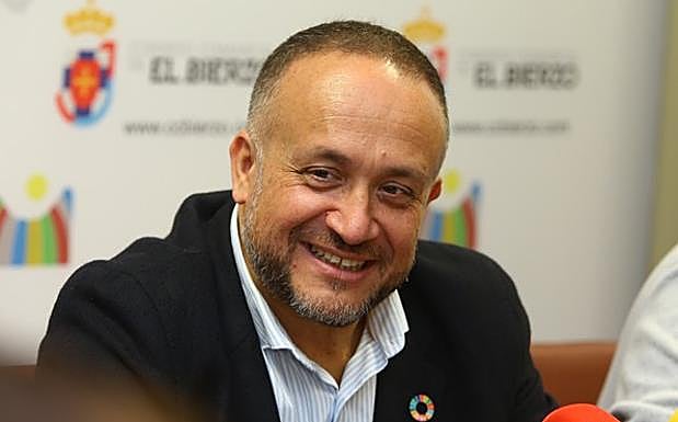 El presidente del Consejo Comarcal del Bierzo, Gerardo Álvarez Courel. 