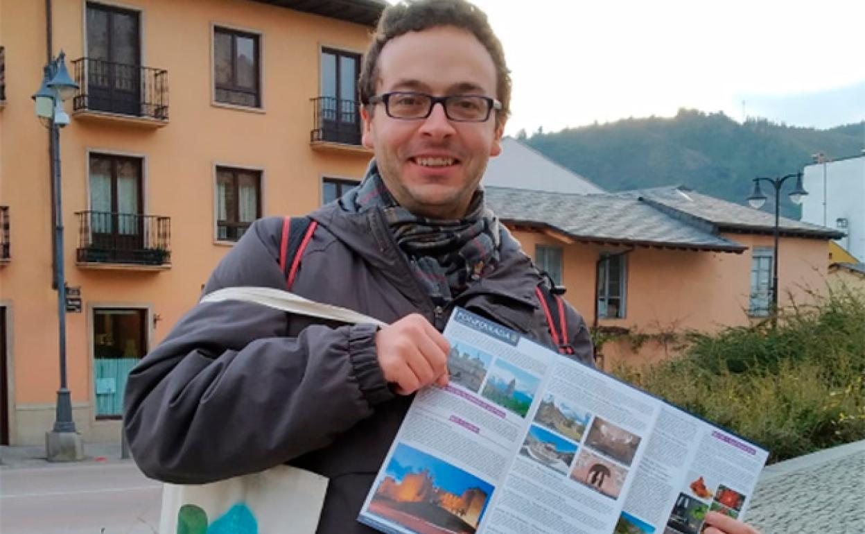 El bloguero italiano Stefano Bagnasco en su visita a Ponferrada.