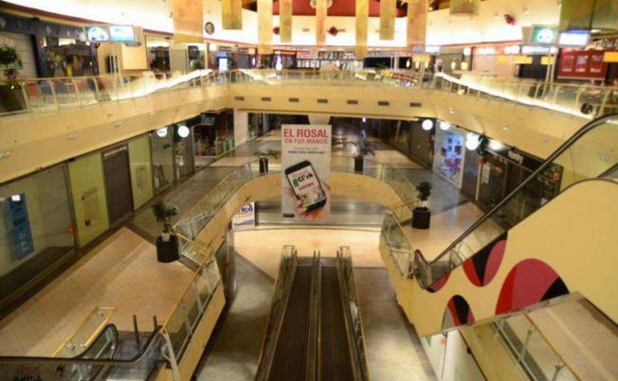 Centro comercial El Rosal. 