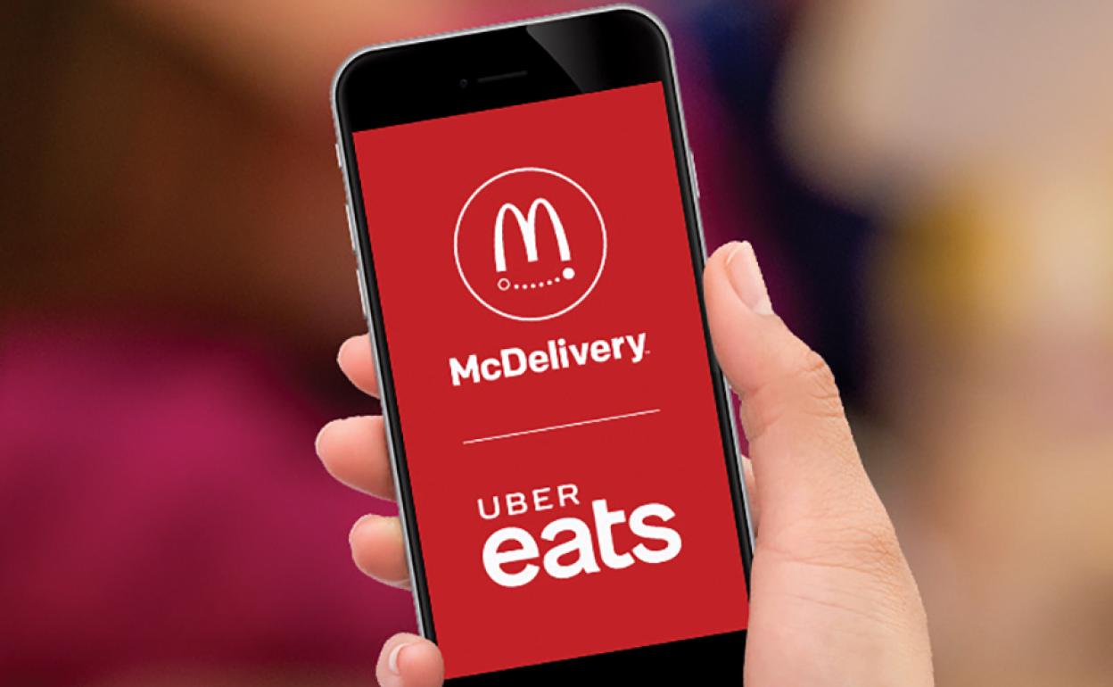 McDonald's lanza en Ponferrada su servicio de entrega de comida a domicilio McDelivery