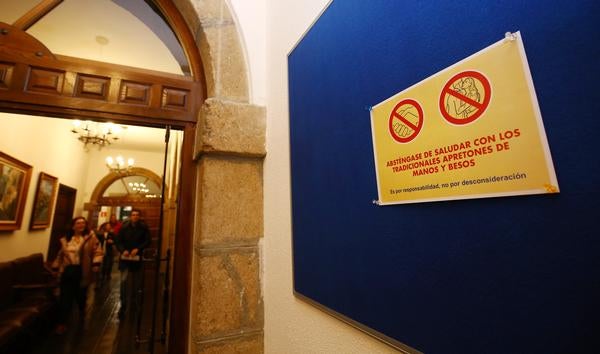 Fotos: Ponferrada estudia medidas para frenar el coronavirus