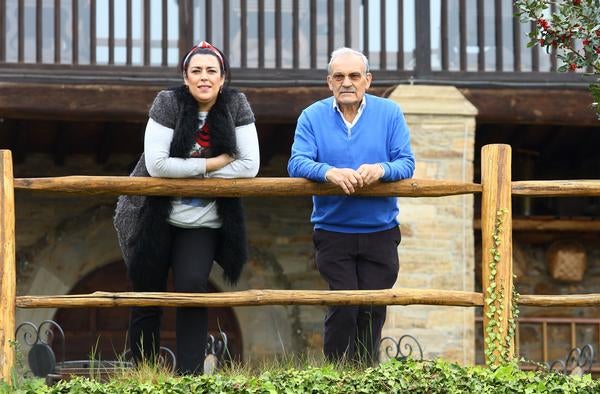 Fotos: Jose Luis Prada y Flor Bonet, en las instalaciones del Palacio de Canedo