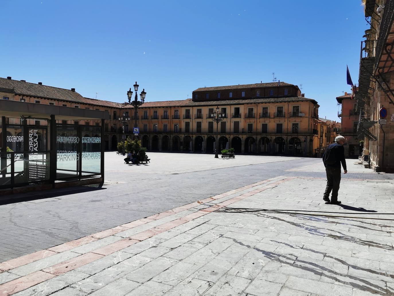 León vive sus últimos días en fase 0, preparándose para avanzar en un nuevo paso de una cuarentena que dura ya más de dos meses.