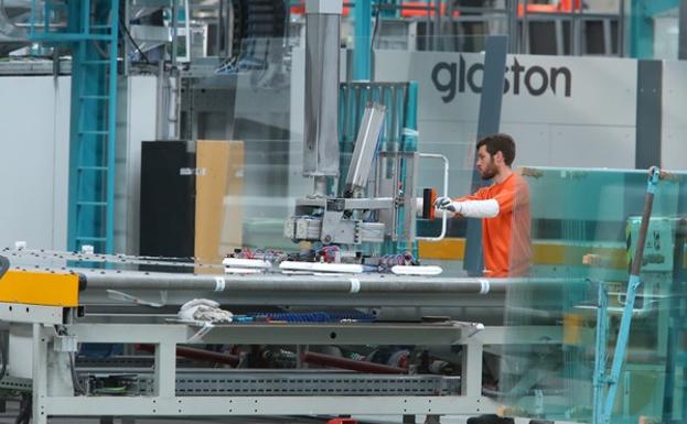 Factoría de Tvitec en el polígono de El Bayo en Cubillos del Sil.