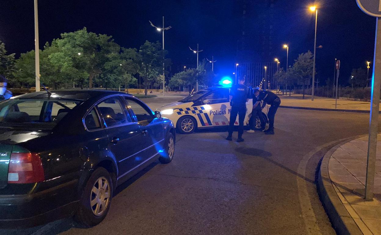 La Policía Municipal de Ponferrada sorprendió al joven en el barrio de la Rosaleda.