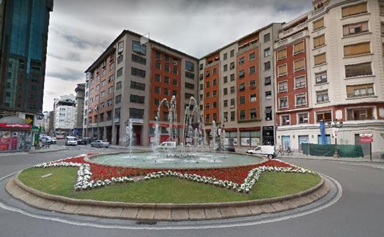 Fuente de la plaza de Lazúrtegui de Ponferrada.