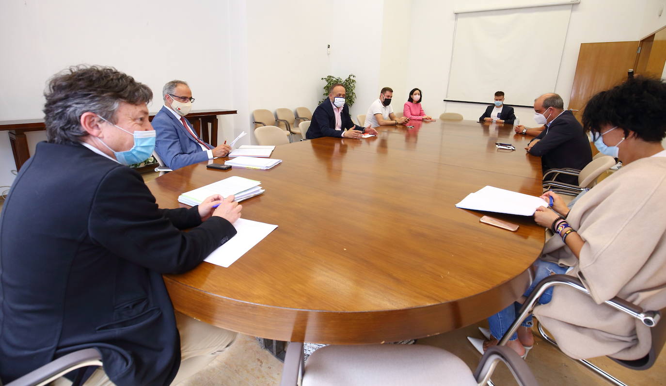 Fotos: Mesa por el futuro del Bierzo